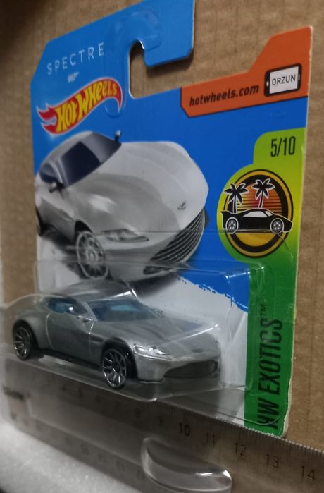 Aston martin db10 spectre 007 hot wheels