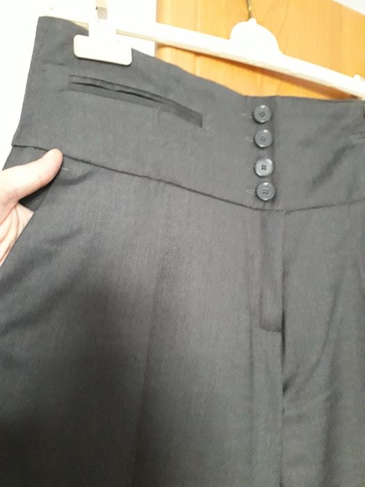 Spodnie proste Top Secret rozm. 38