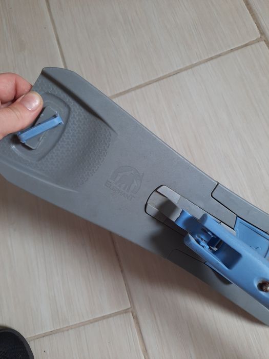 Oddam płaskiego mopa Elephant