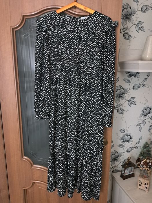 Трендовое платье mango