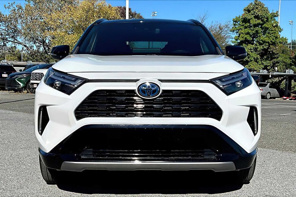 Toyota RAV4 Hybrid XSE      2023