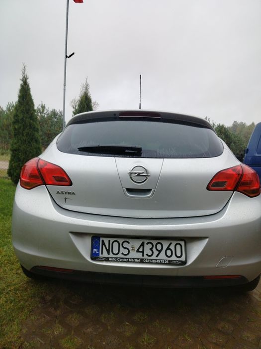 Opel astra J 2011 r. 1.6 benzyna