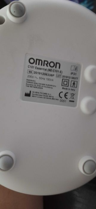 Продам Інгалятор компресорний Omron (Омрон) модель С101 ESSENTIAL