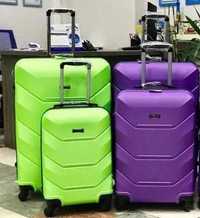 Валіза, дорожній чемодан, сумка на 4 колесах