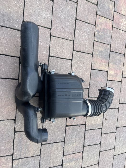 Suzuki Jimny 1.3 dohc obudowa filtra