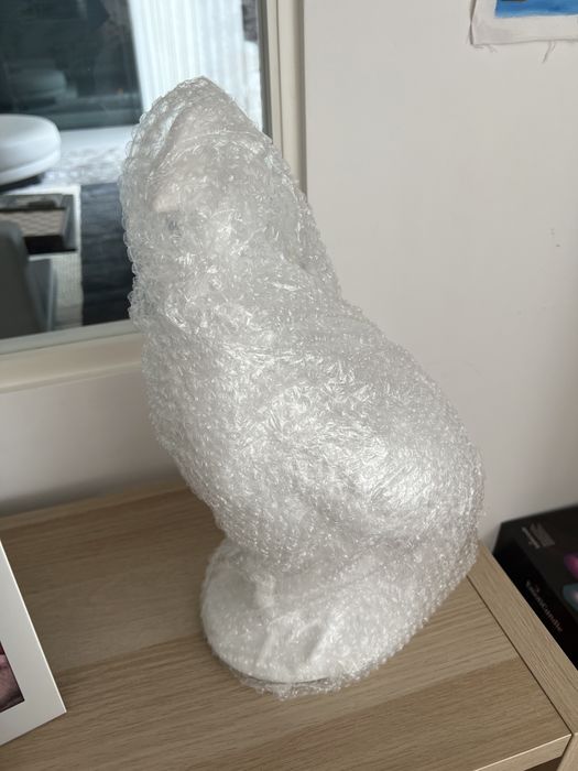 Peça decorativa: galinha de cerâmica