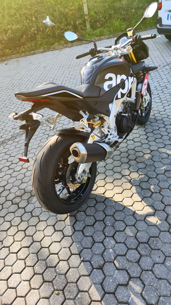 Aprilia Tuono 1000 V4