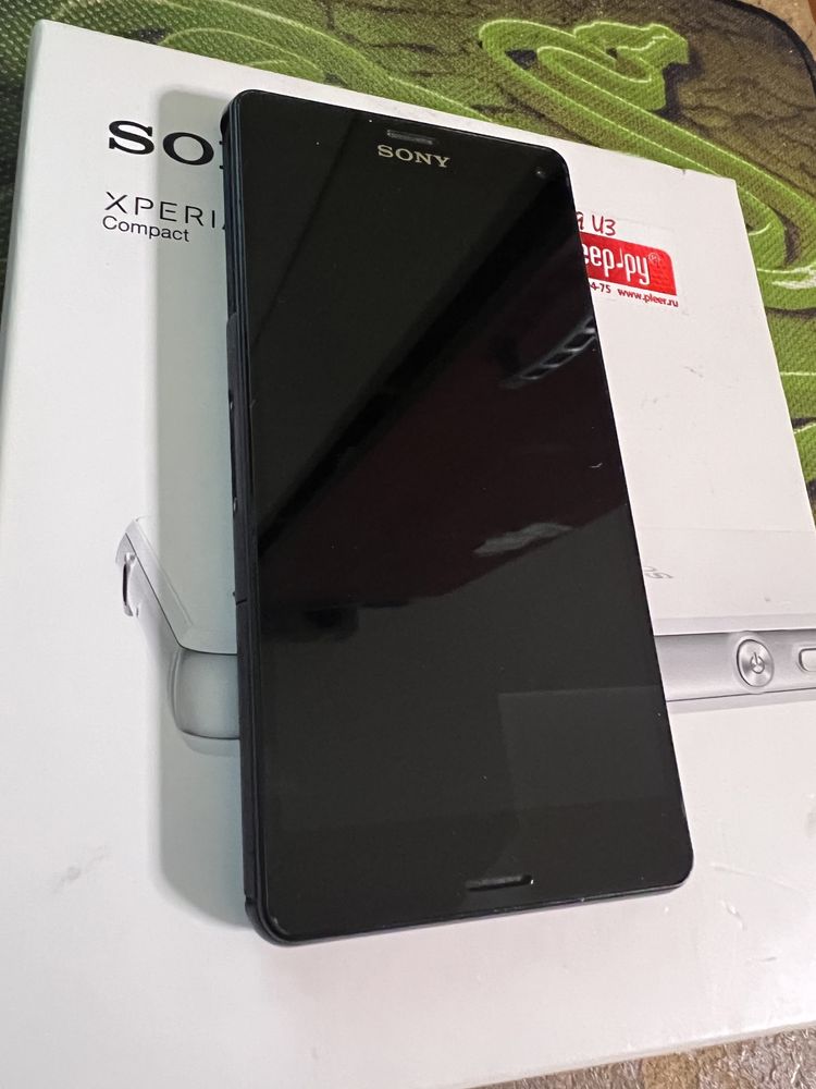 Телефон Sony Xperia Z3 compact