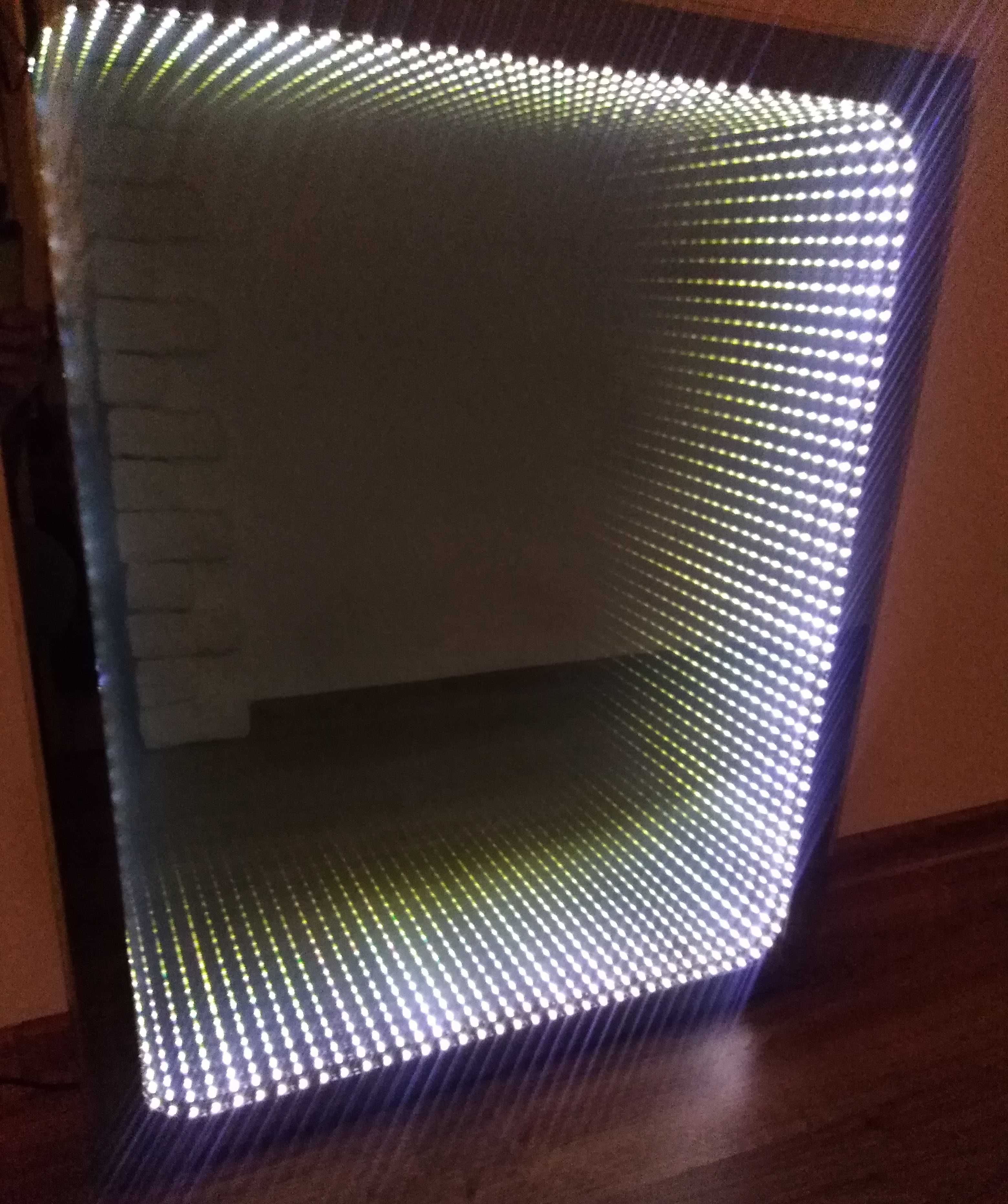 Lustro LED 3D 65 X 79 cm