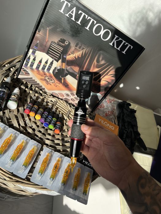 Kit Tattoo/ Tatuagem COMPLETO Máquina Bateria/Pen Sem fios/Pele Treino