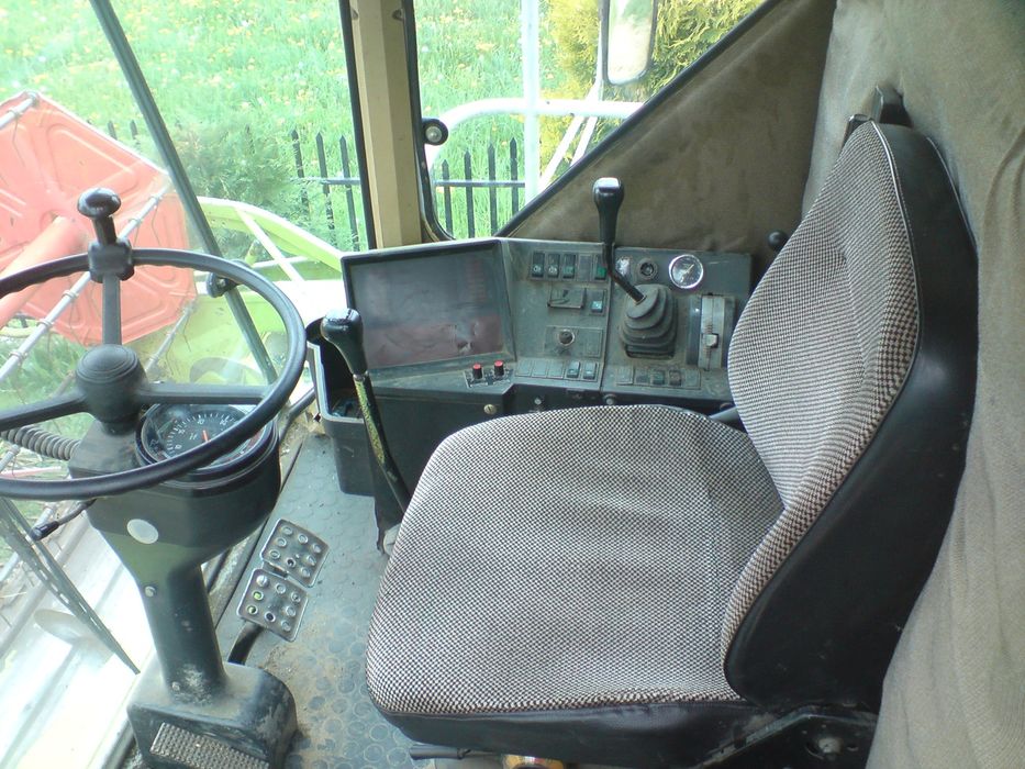 Claas Dominator 88s + stół do rzepaku