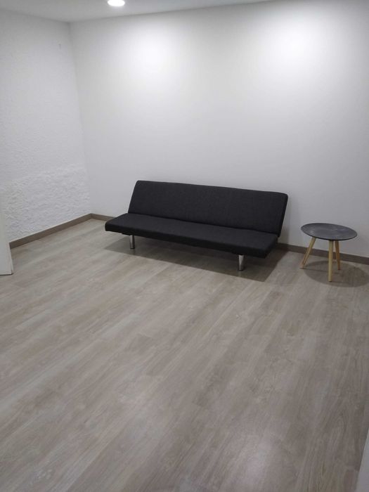 Apartamento T1 semi-mobilado para arrendar