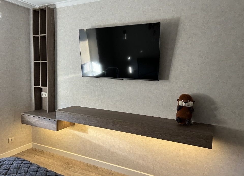 Сучасний комплект у спальню кімнату.