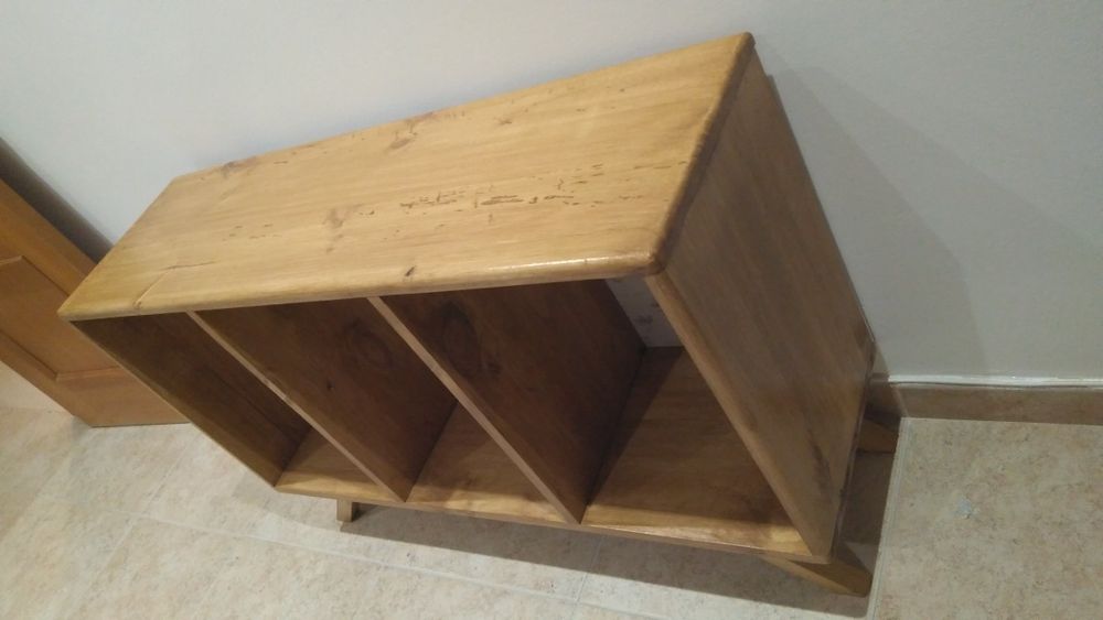 Móvel para tv em pinho