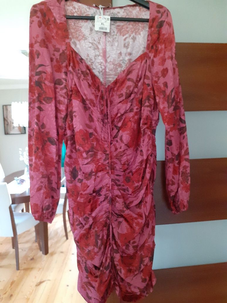 Sukienka Reserved XL nowa