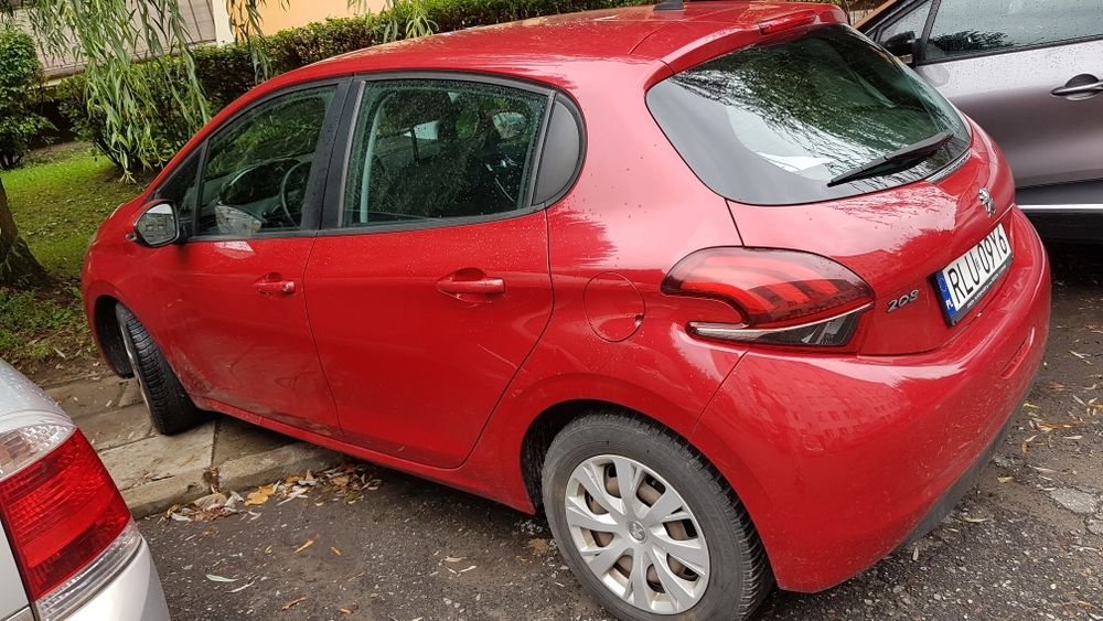 Peugeot 208 bluehdi  2016