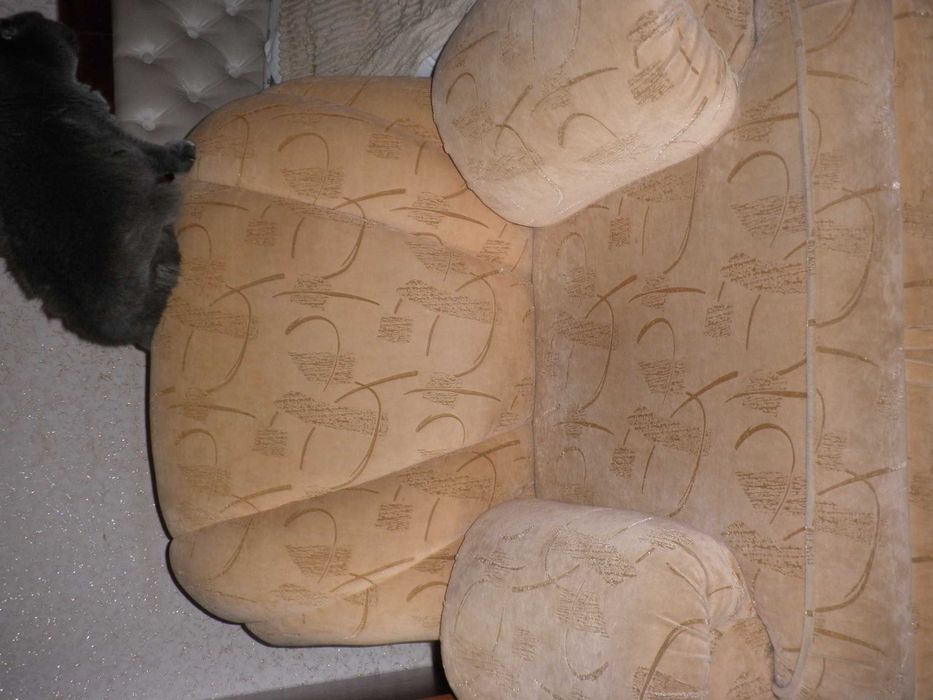 крісло зі спального гарнітуру