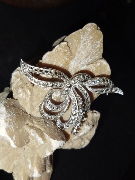 Art Deco srebrna925 broszka z markazytami