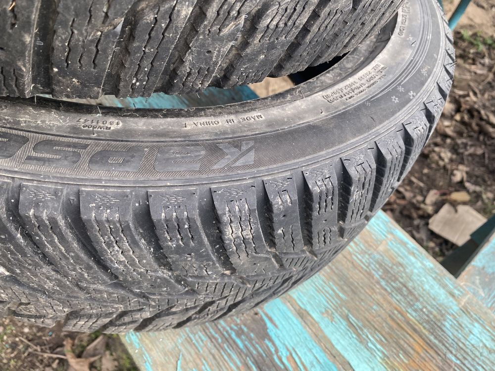 Зима 225/45 r17 в отличном состоянии