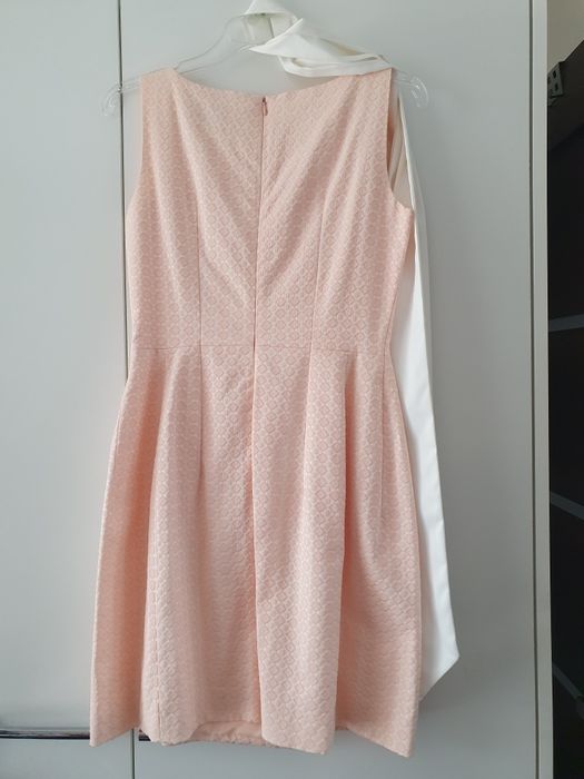 Brzoskwiniowa sukienka na chrzciny, komunię, wesele r. 38