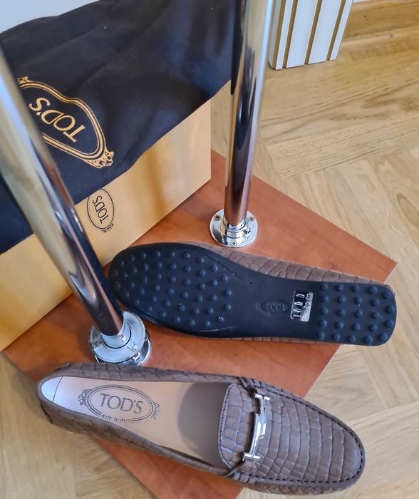 Nowe mokasyny marki "TOD'S" rozmiar 39.5