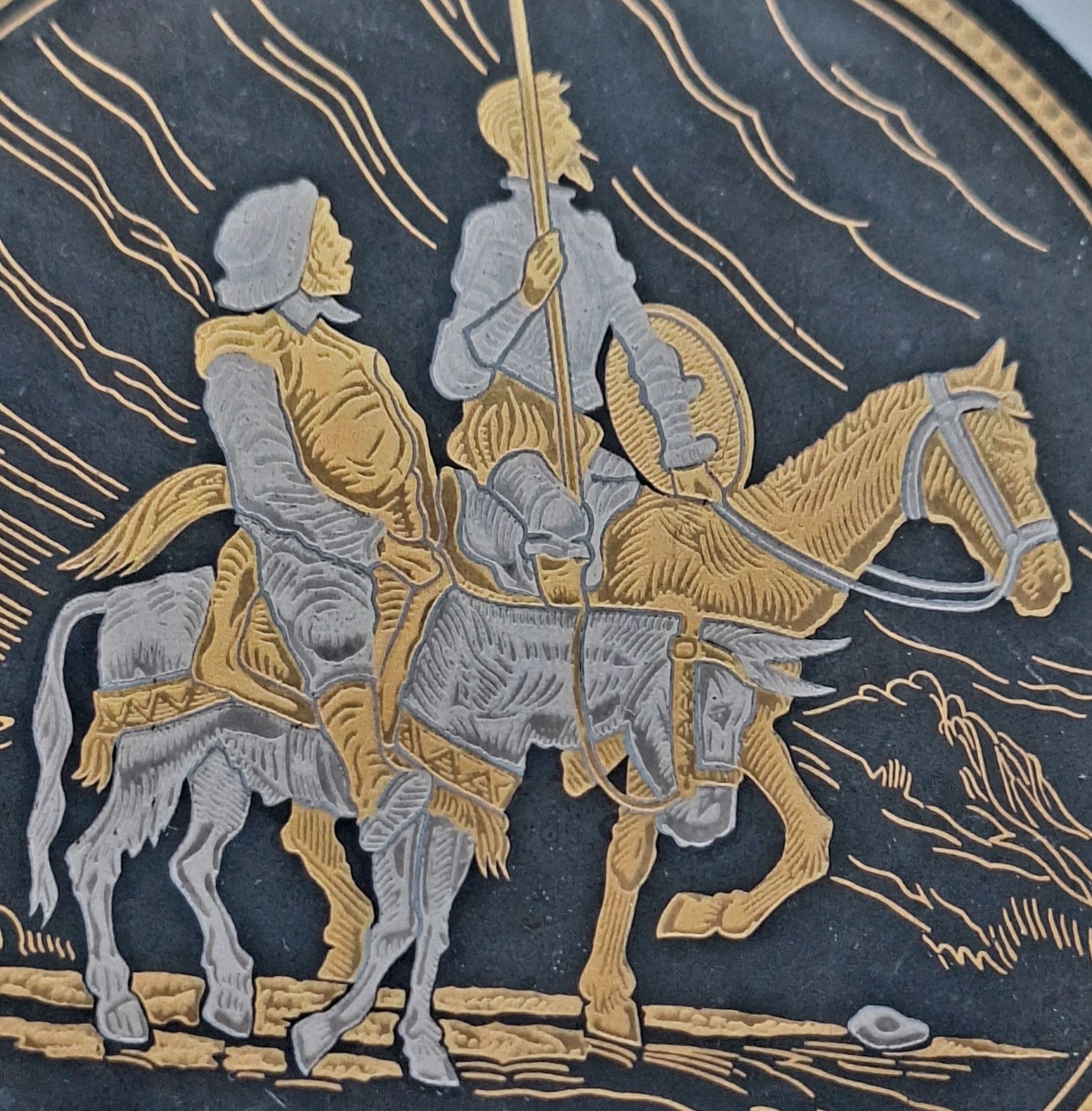 Prato Damasquinado Toledo dourado a ouro D.Quixote Mancha Sancho Pança