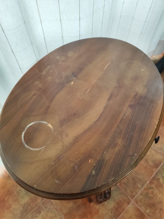 Móvel de apoio antigo