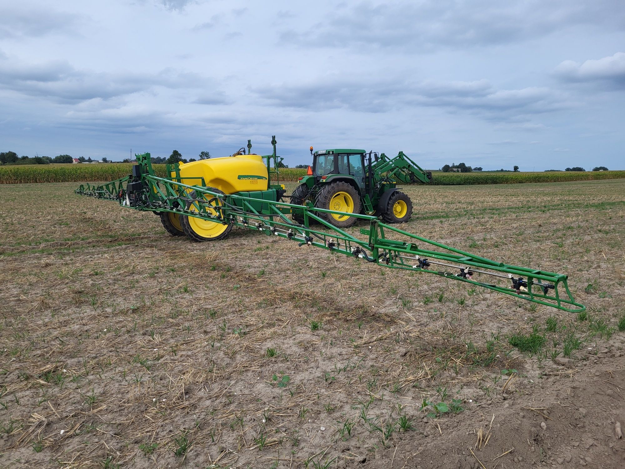Opryskiwacz john deere 740 z roku 2013 gps brutto 4000 litrów 24m