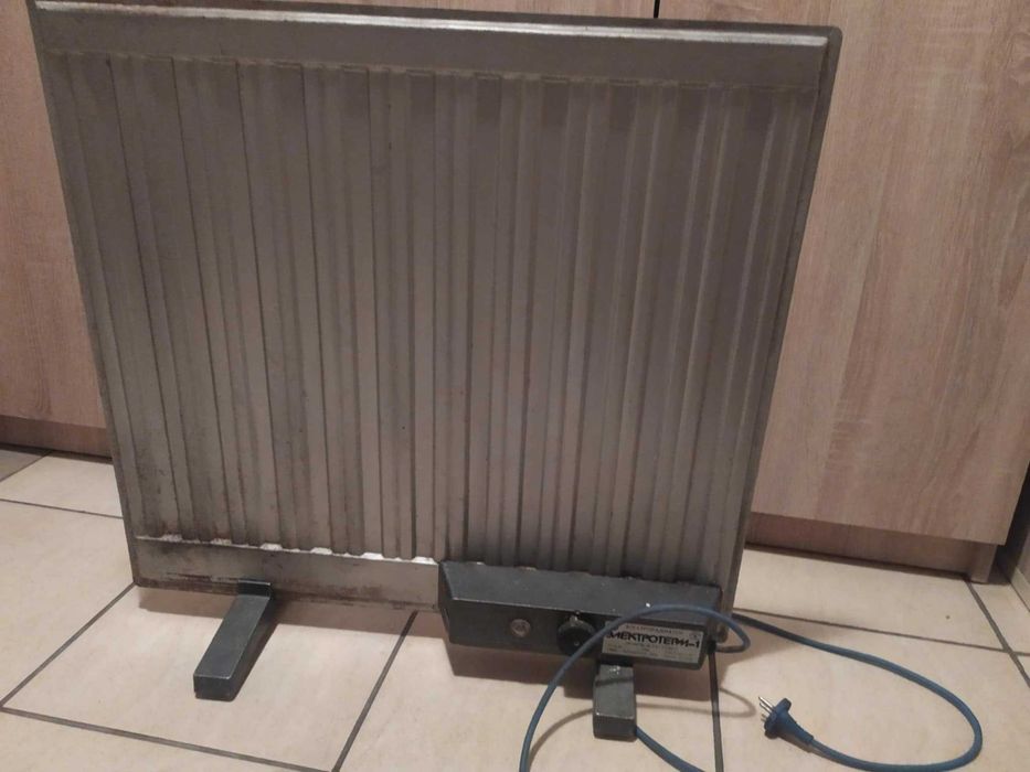 Grzejnik elektryczny - panelowy