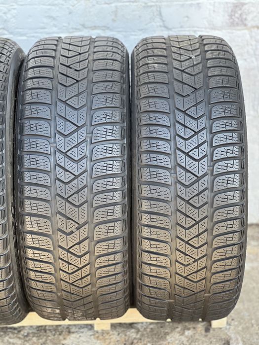 Топова шина‼️215/55 R17 Pirelli SottoZero 3 6.4мм 2023 рік