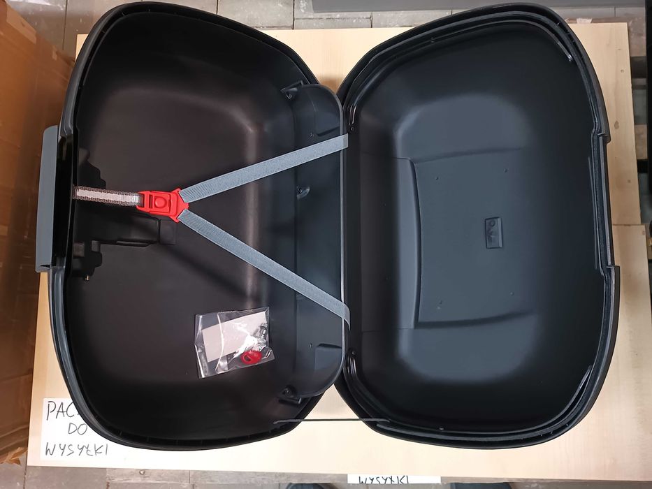 Zestaw kufrów bocznych SHAD + stelaż XL700 , VFR FZS VERSYS SH42