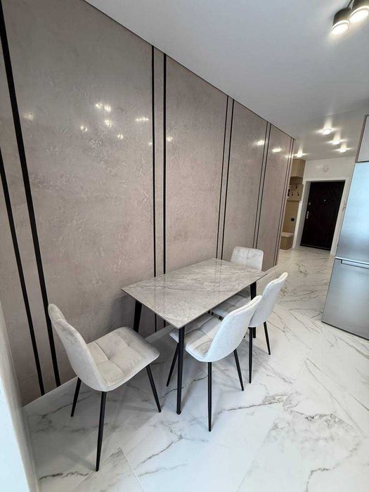 2к, Виставка, Рауш, здана НБ, дизайн.ремонт