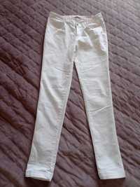 Białe jeansy rozmiar S/M
