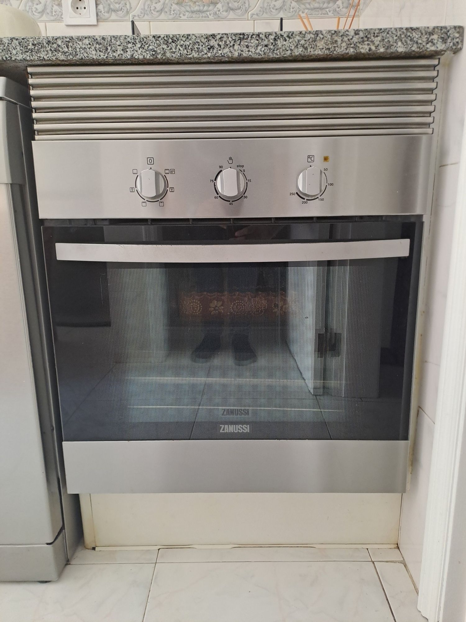 Forno Zanussi Usado