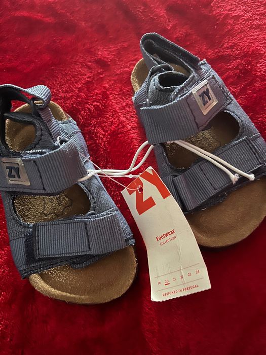 Sandália bebé nr 20 novo