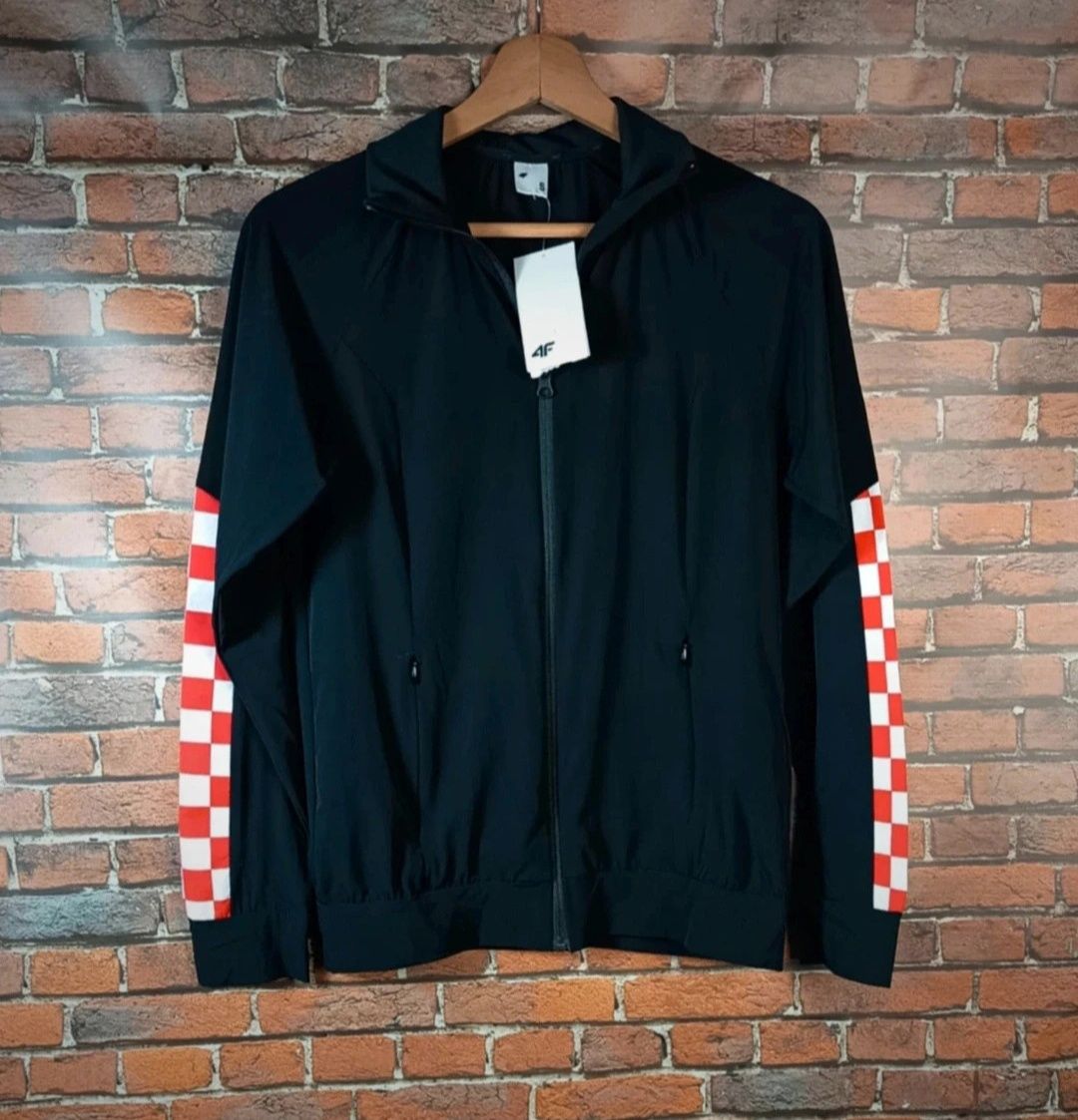 Bluza 4F czarna damska nowa z metką S szerokość 47 cm długość 61 cm rę