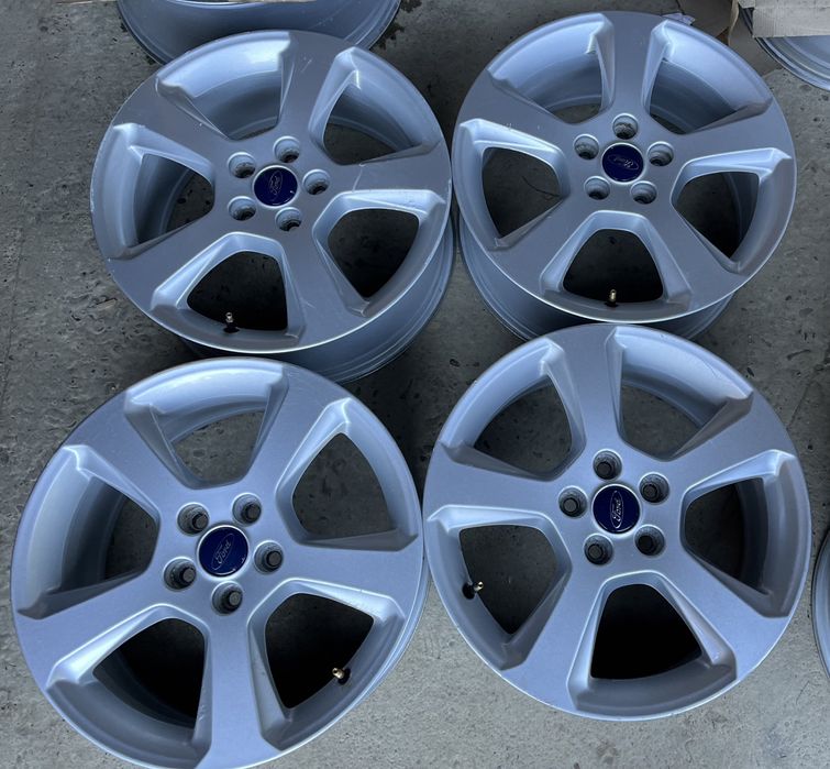 Диски Ford Kuga Escape R 17 5 108 S maxx Fusion