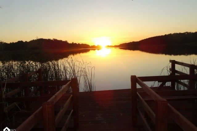 Domy całoroczne nad jeziorem z jacuzzi , sauna , wędkarstwo, mini zoo