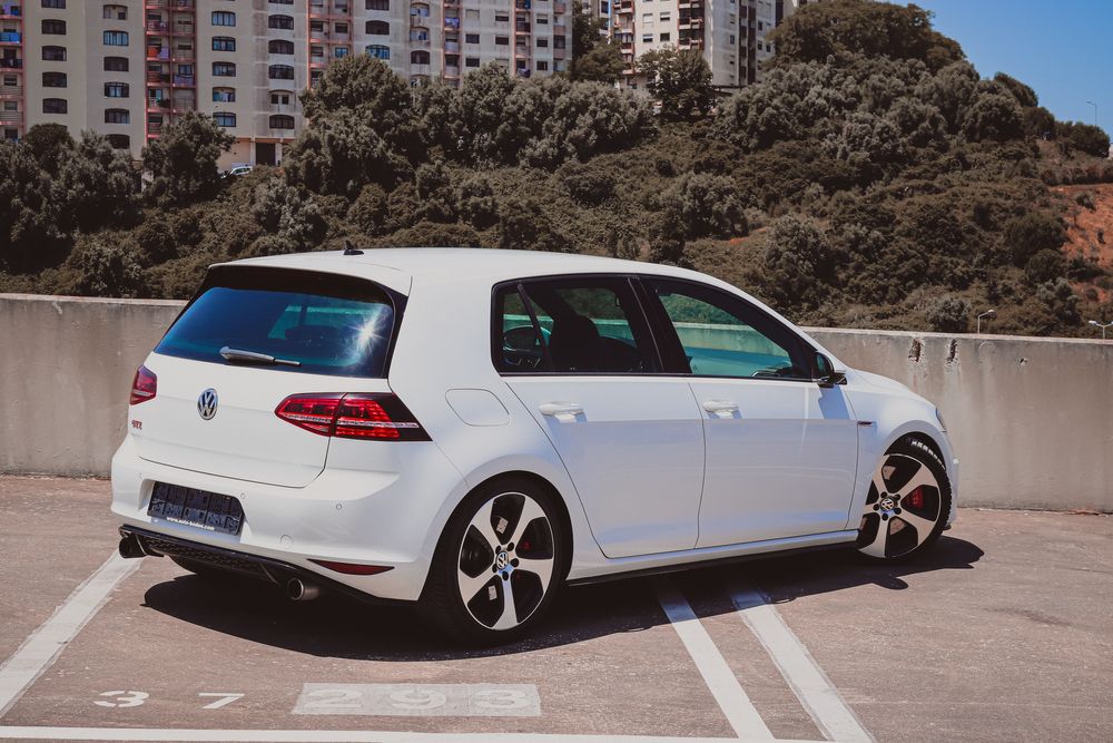 VW GOLF GTI PERFORMANCE  DSG