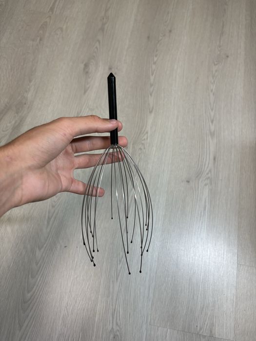 Масажер для голови новий