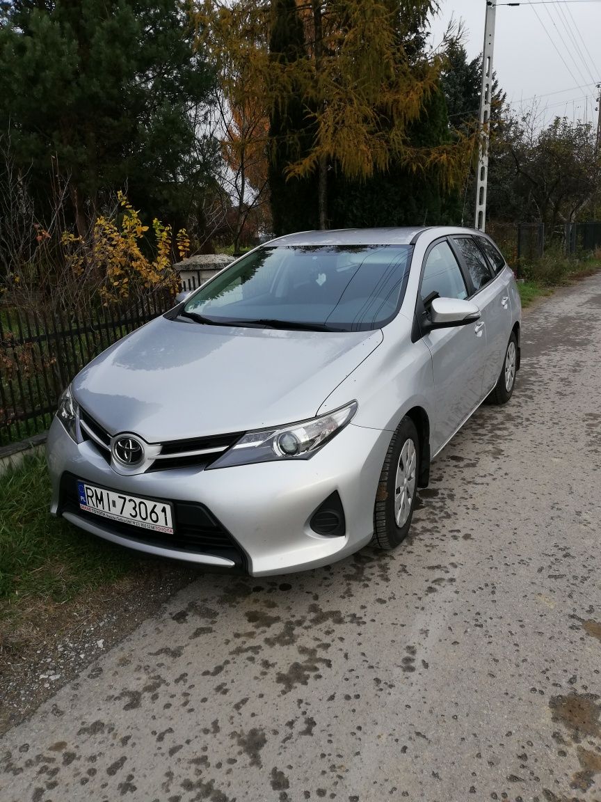 Toyota auris kombi