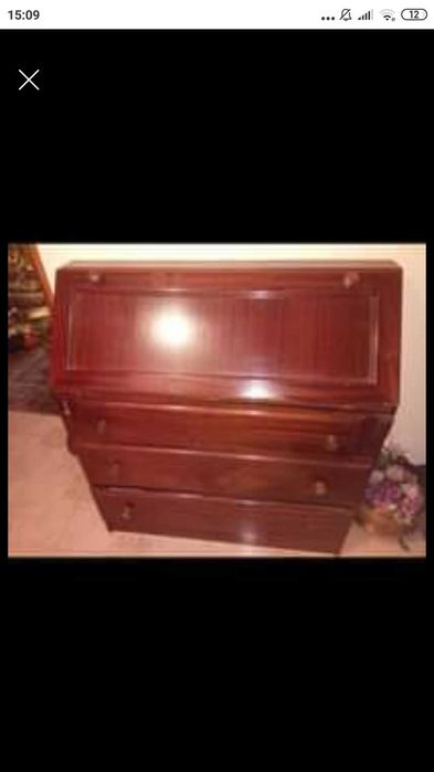 Escrivaninha muito antiga