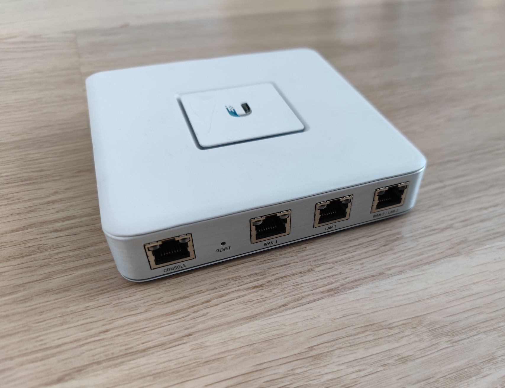 Router / security gateway Unifi USG - 100% sprawny!
