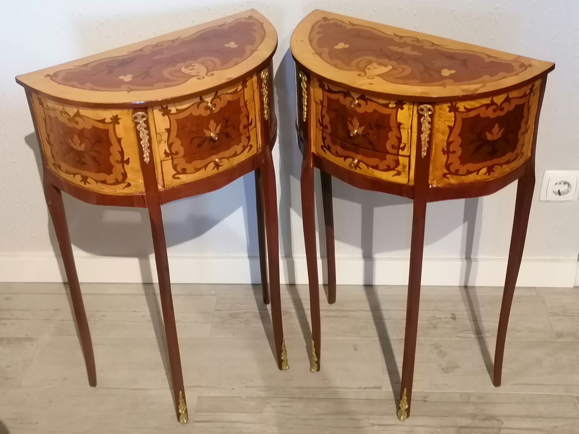 Mesas meia lua (encostar apoio mesinhas cabeceira) Wine tables Luís XV