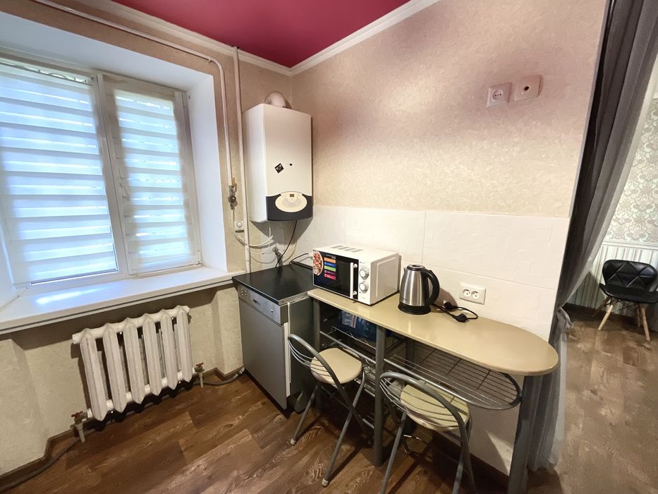 Здається 2-кімнатна квартира. Подобово