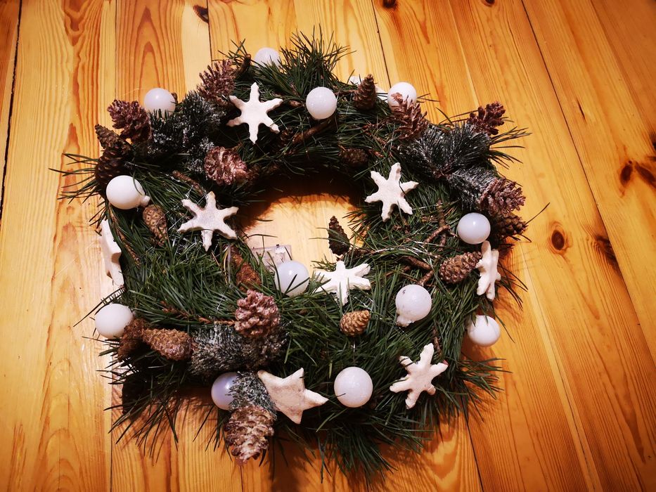 Duży wianek wieniec świąteczny