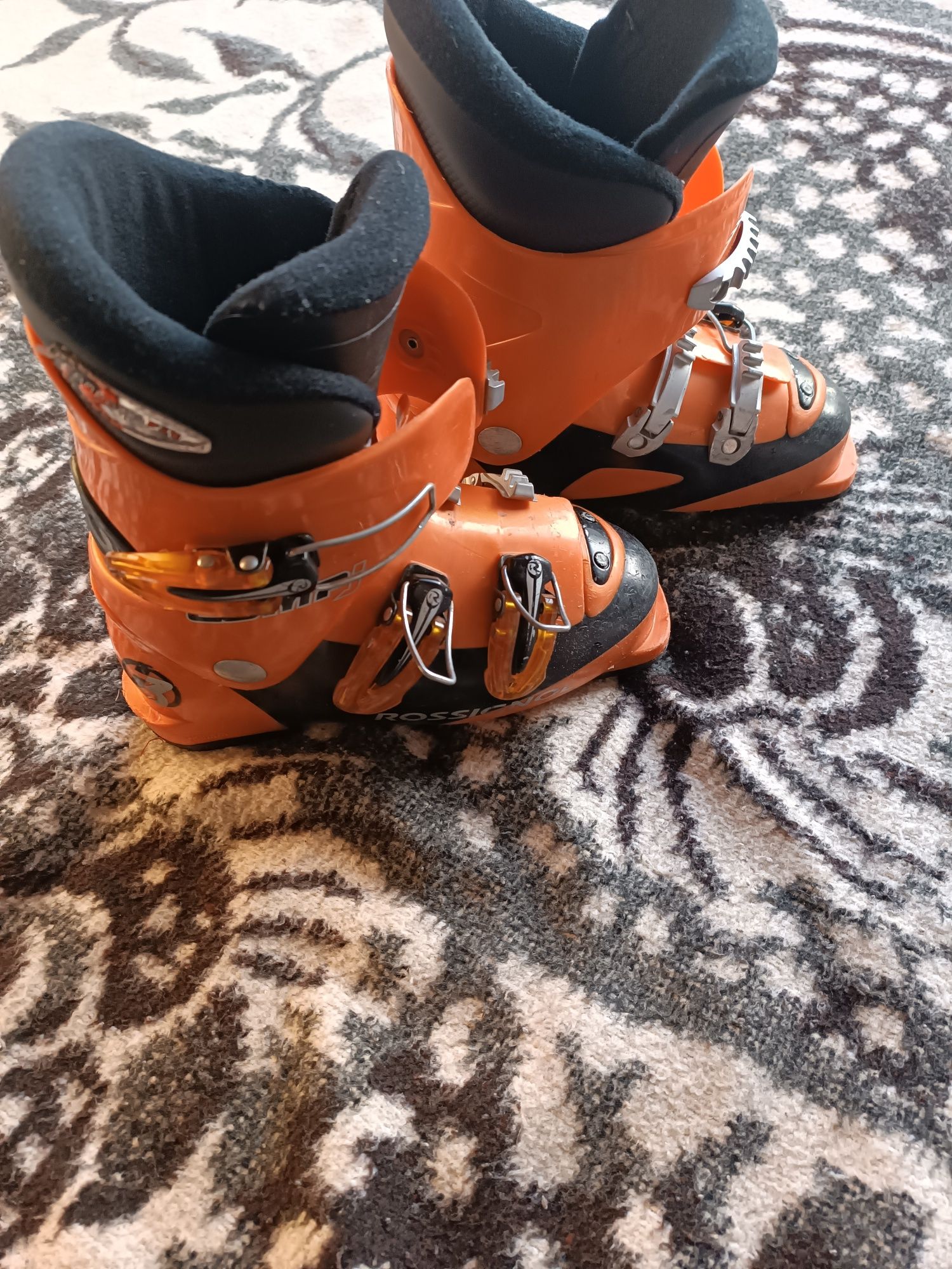 Sprzedam buty narciarskie Rossignol Comp J