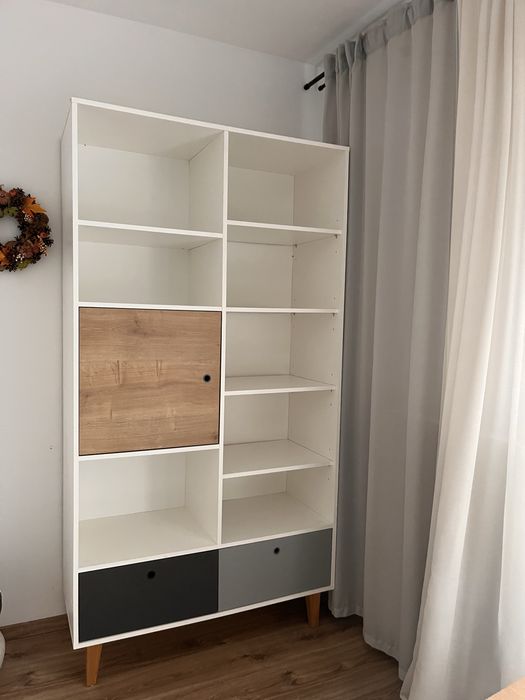 REGAŁ SZEROKI CONCEPT VOX - bialy z elementami drewna, do pokoju