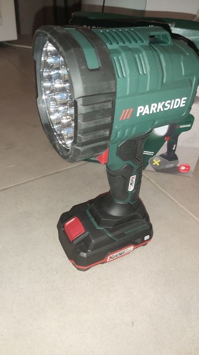 Parkside akumulatorowa lampa ręczna  led PHLA 20 Li a1