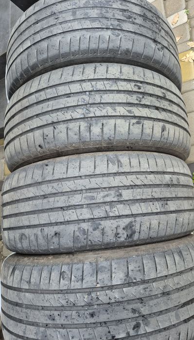 Шини Bridgestone Alenza 001 255/50 R20